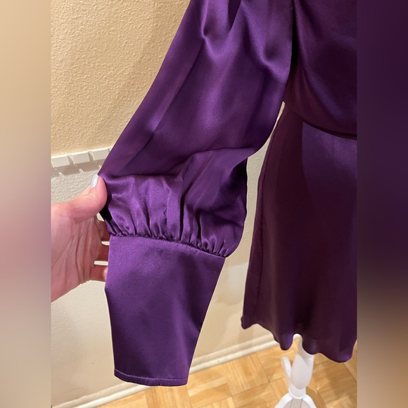 Kate Spade silk dress w/ draped neckline, long balloons sleeves. Midi. Purple 14 - Picture 10 of 16